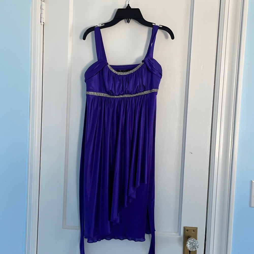 Purple thigh-length party dress